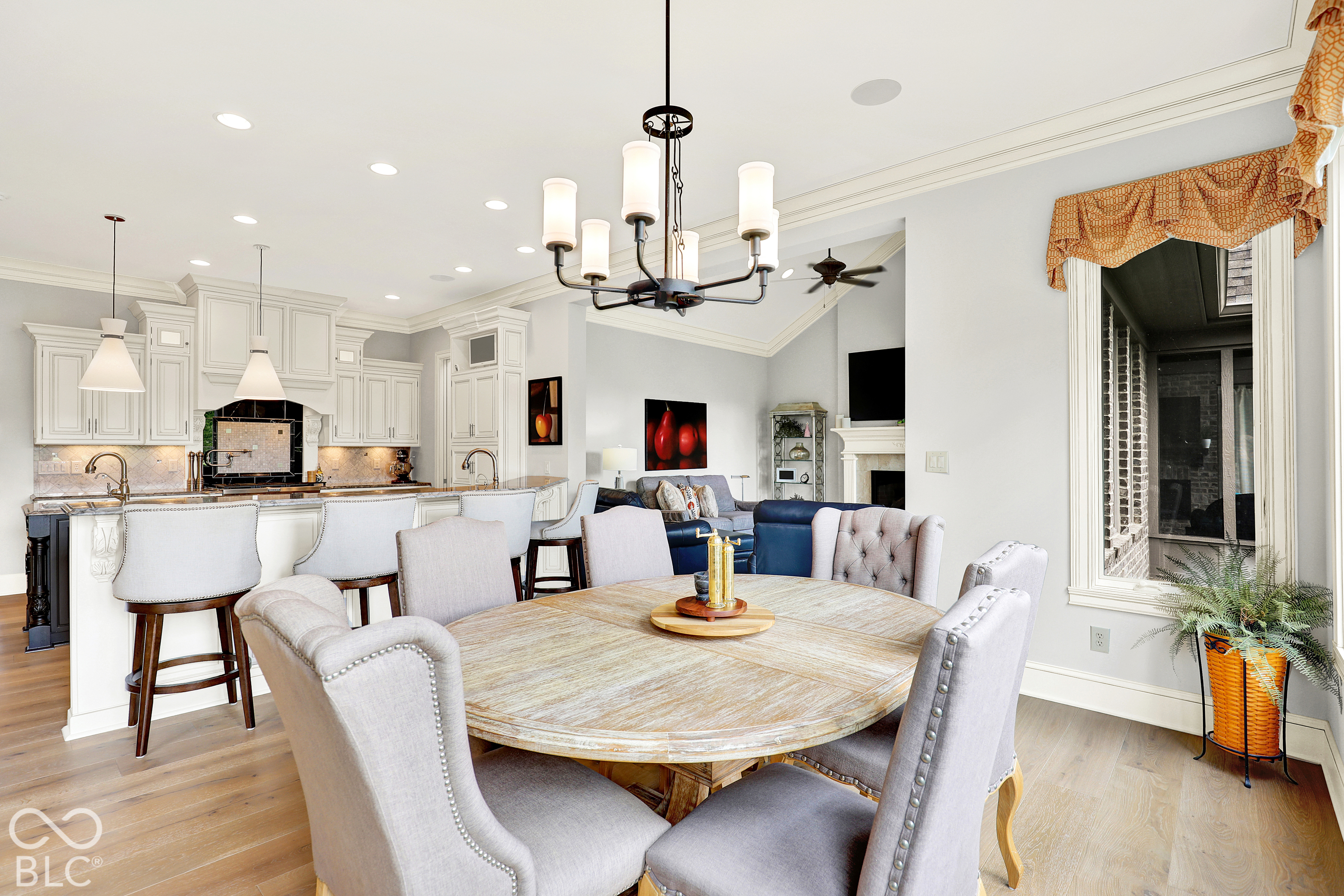 15621 Hidden Oaks Court, Carmel, IN 46033