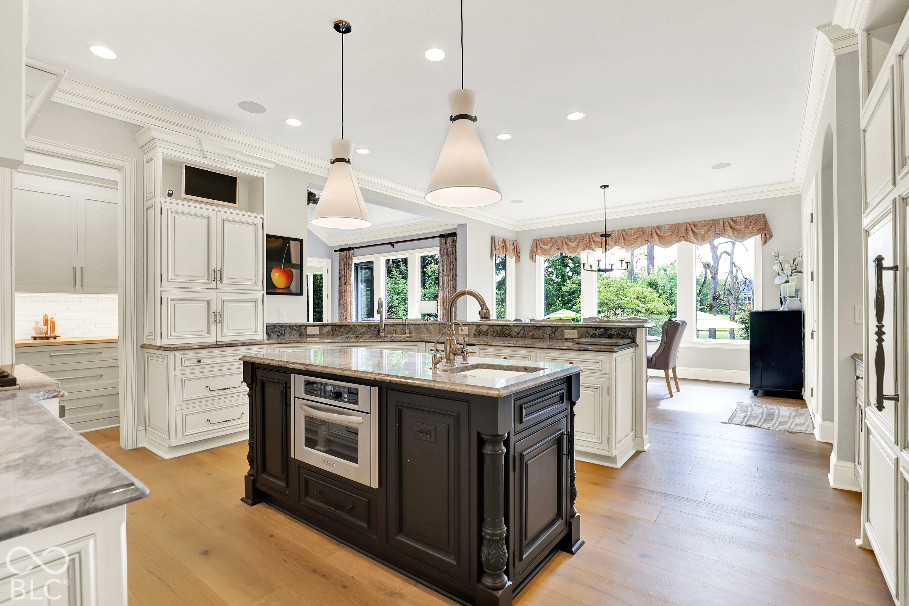 15621 Hidden Oaks Court, Carmel, IN 46033