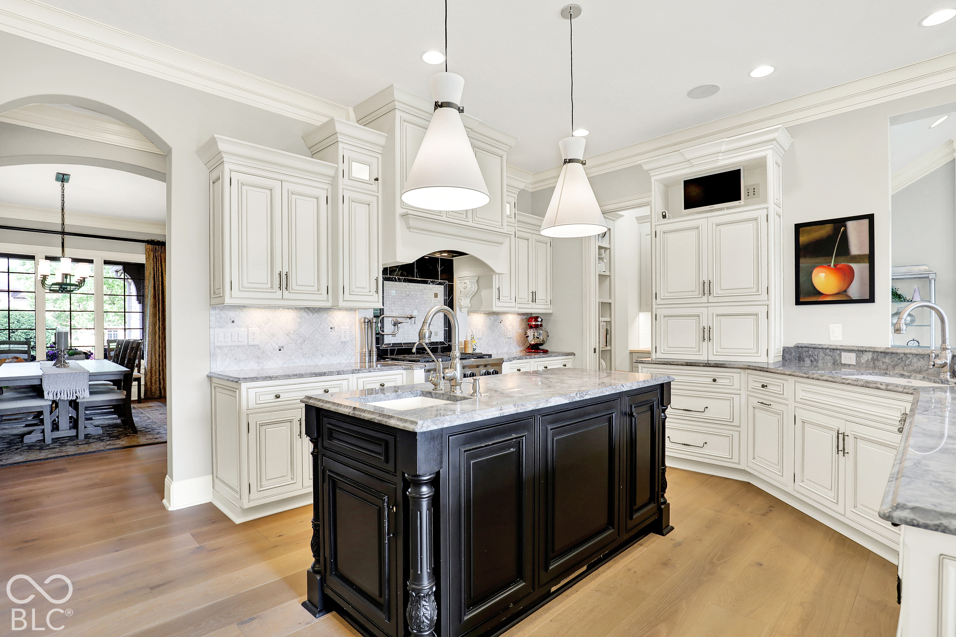 15621 Hidden Oaks Court, Carmel, IN 46033