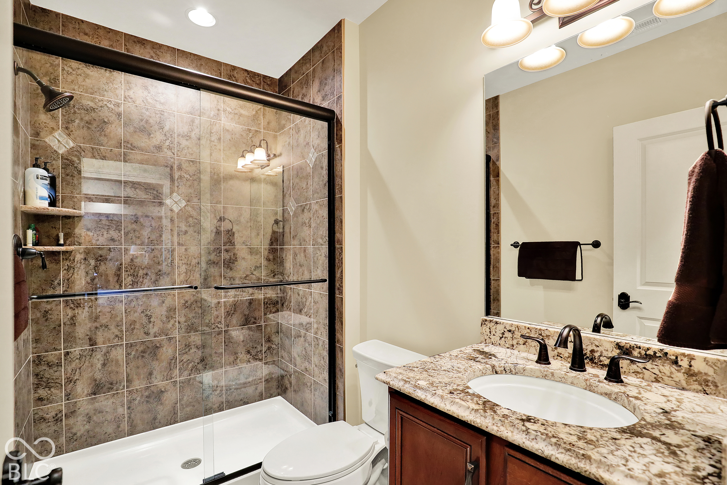 15621 Hidden Oaks Court, Carmel, IN 46033