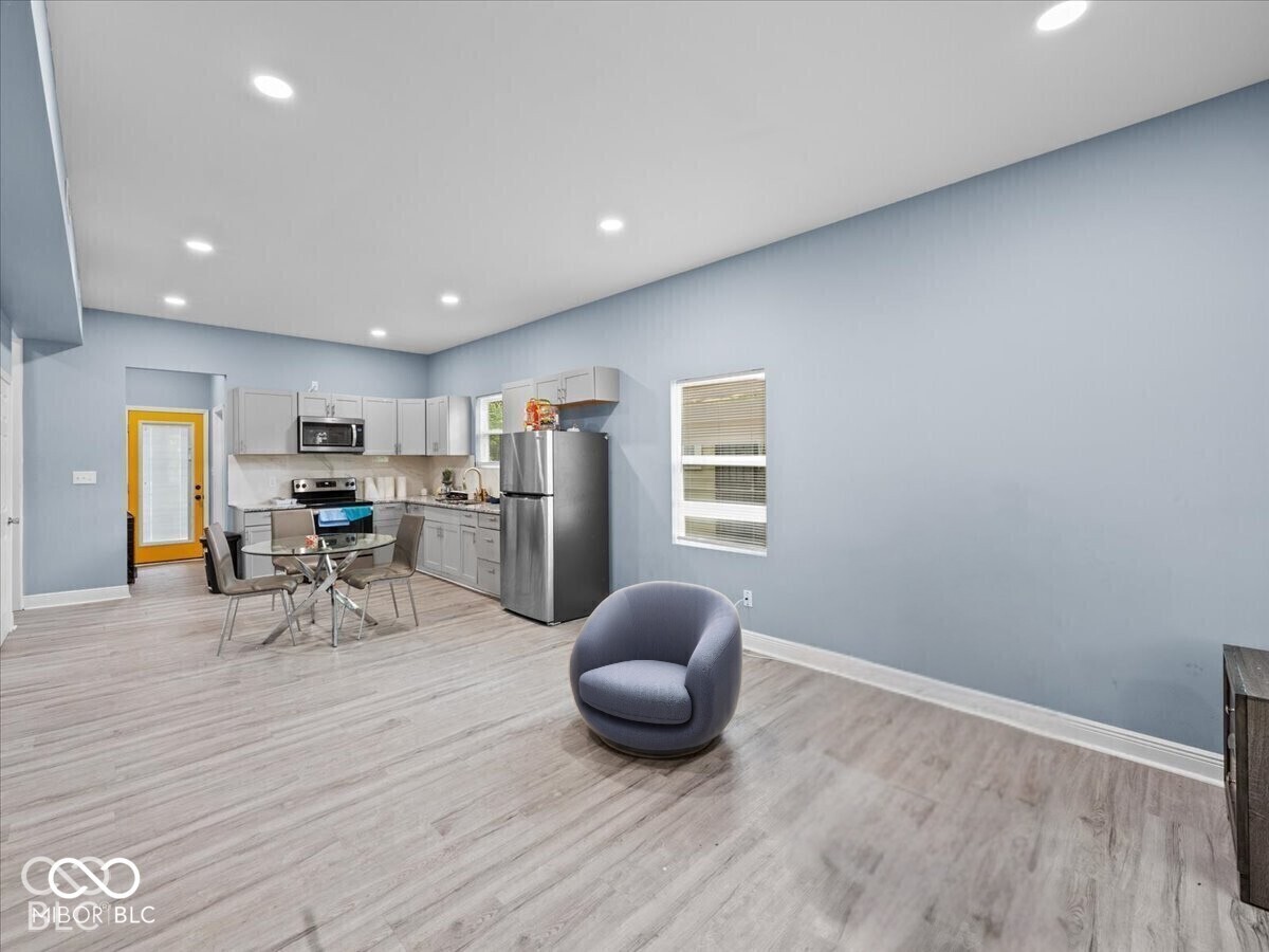 955 N Belleview Place, Indianapolis, IN 46222