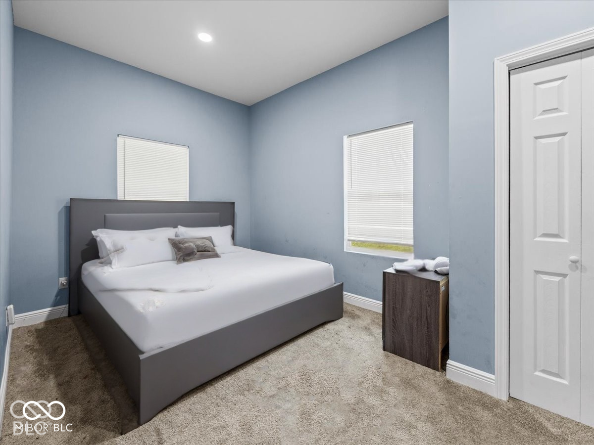 955 N Belleview Place, Indianapolis, IN 46222