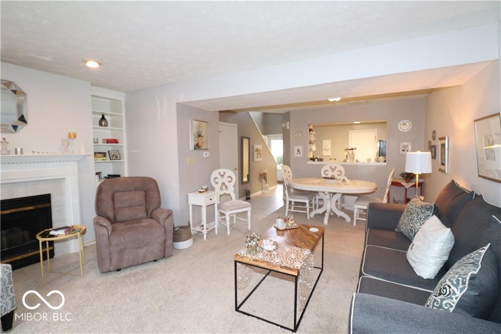 Dining & Living Room Dining & Living Room