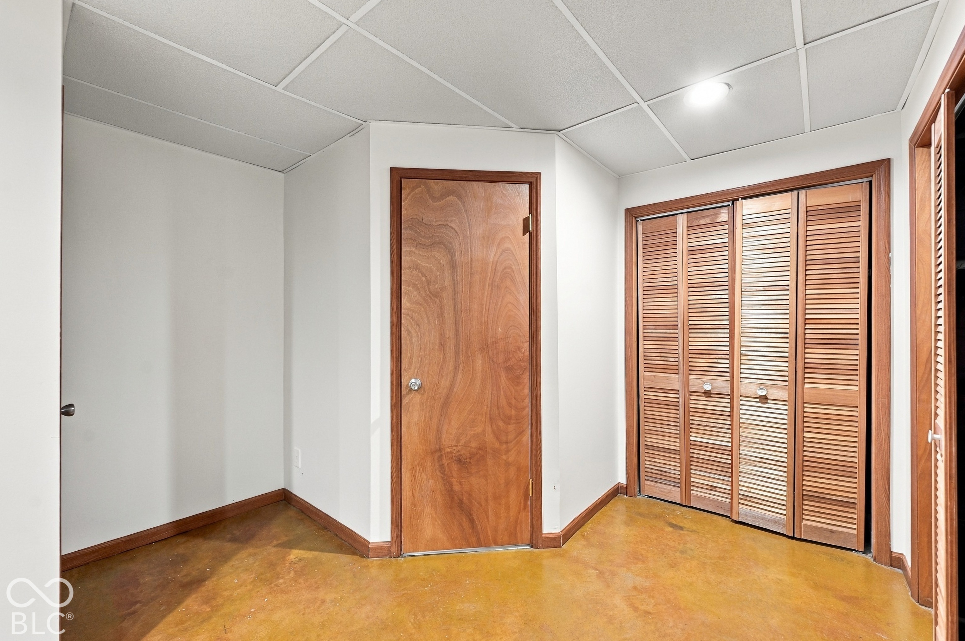 1030 N New Jersey Street, Indianapolis, IN 46202