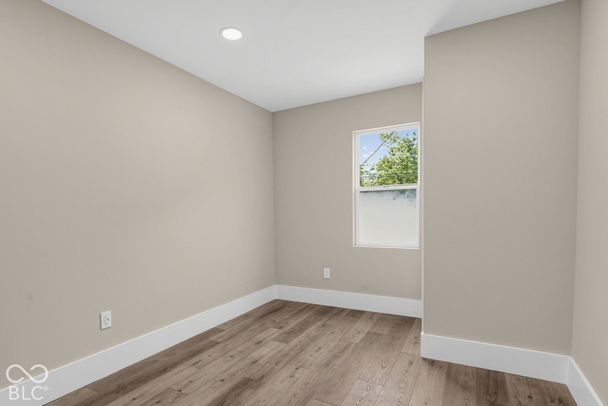 921 N Emerson Avenue, Indianapolis, IN 46219 921 N Emerson Avenue, Indianapolis, IN 46219