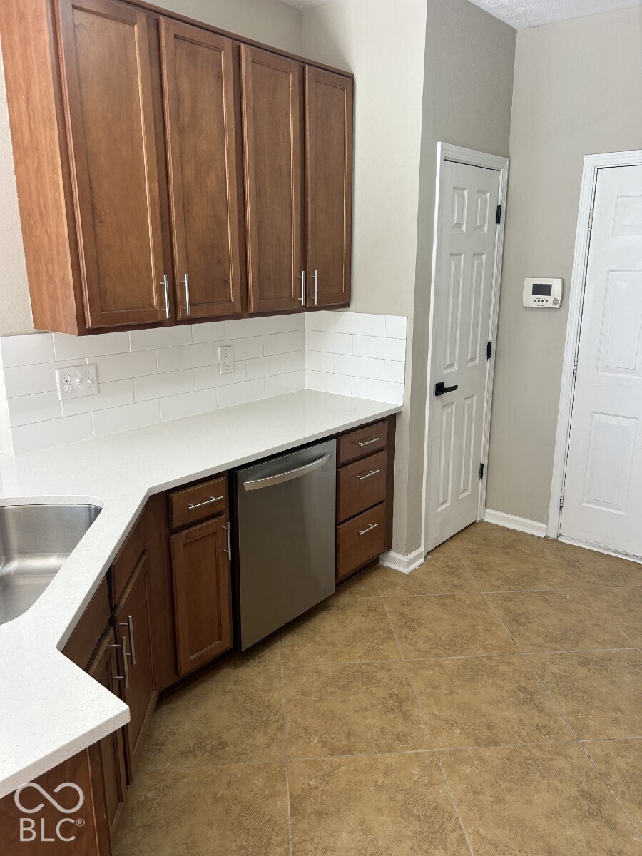 10077 Sundown Lane, Avon, IN 46123