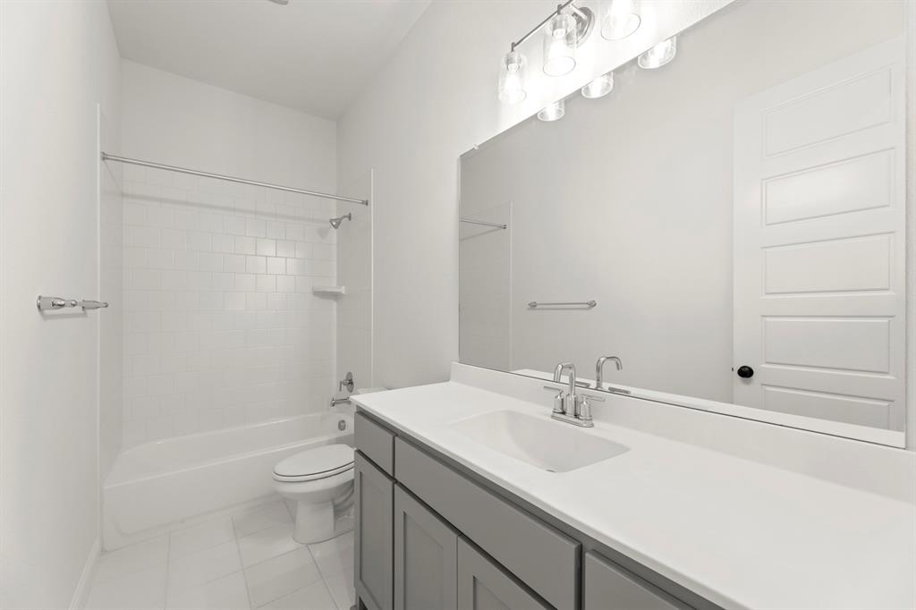 07. 2543 Brunswick - 2ND Bath