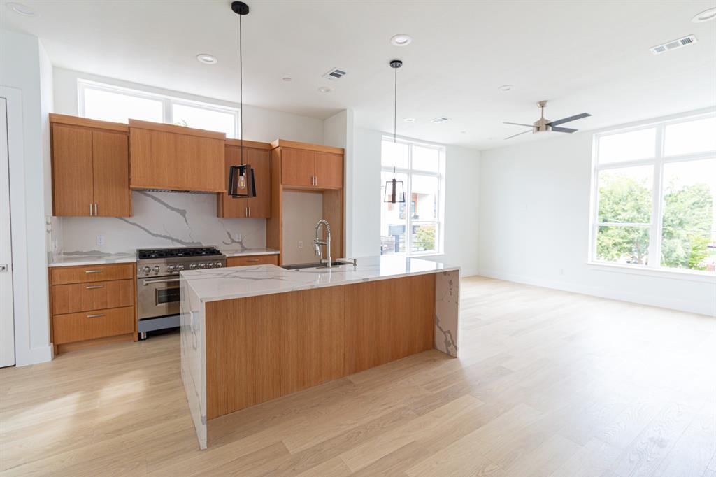4210 Roseland Avenue, Dallas, TX 75204