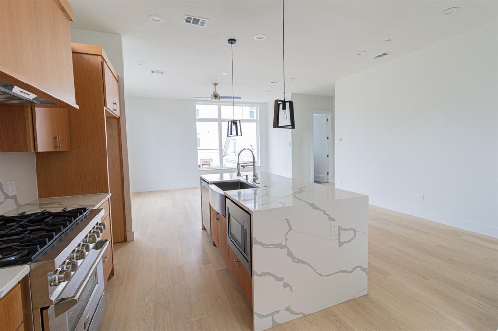 4210 Roseland Avenue, Dallas, TX 75204