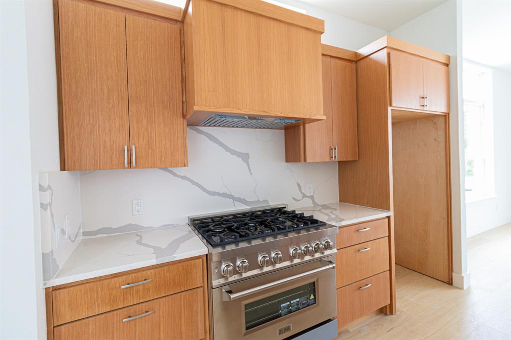 4210 Roseland Avenue, Dallas, TX 75204