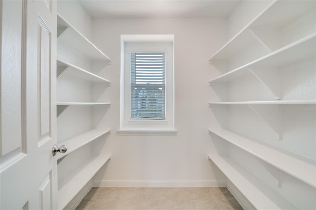 4046 Bedford Drive, Crandall, TX 75114