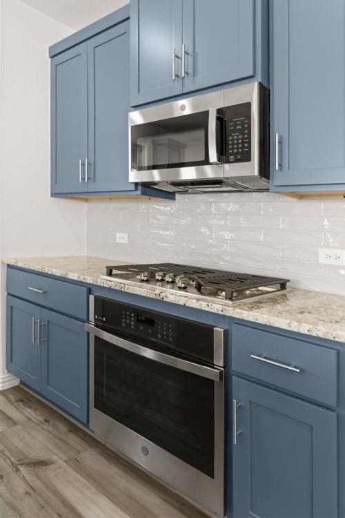 20. 1405 Grove Pond - Kitchen (5)