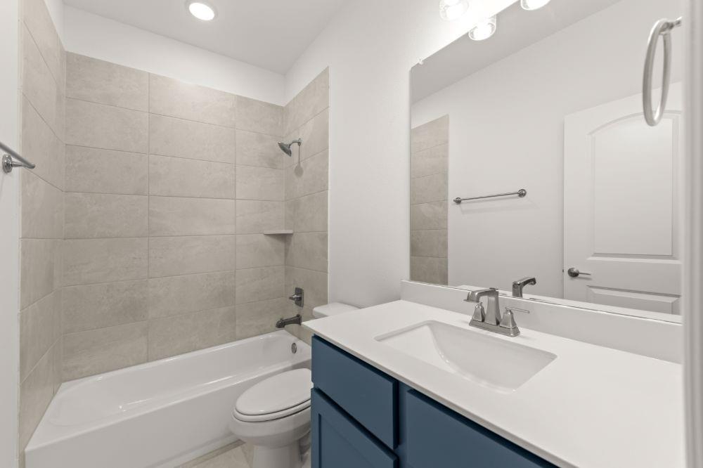 23. 1405 Grove Pond - 2ND Bath