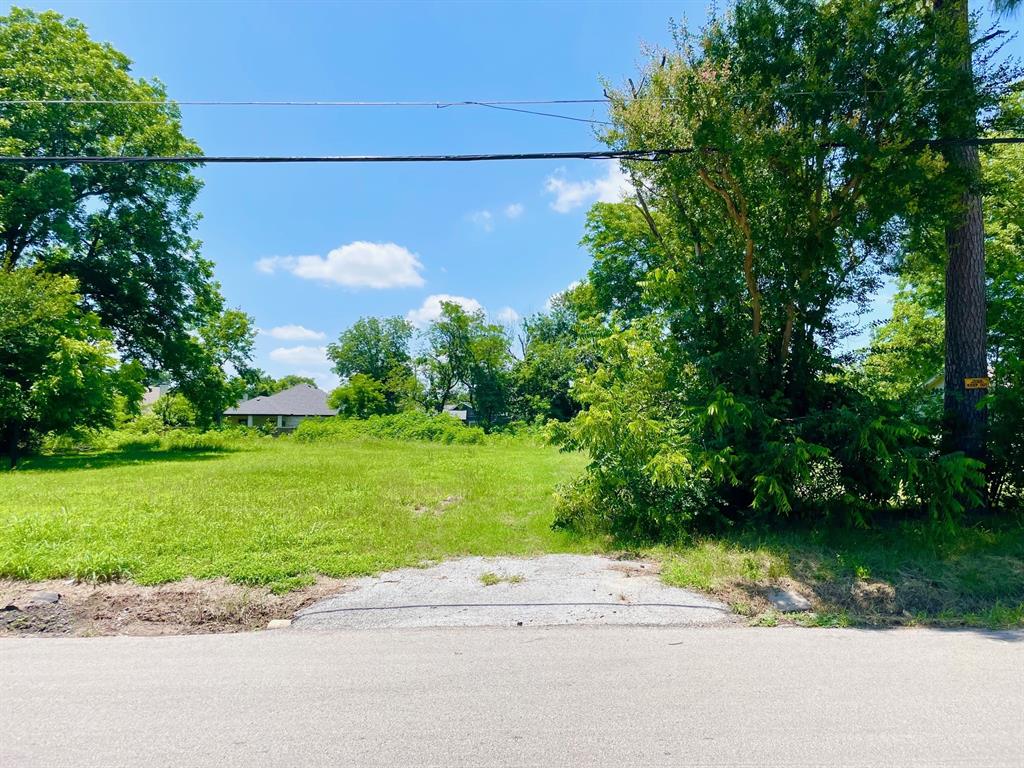 806 S Medora Street, Terrell, TX 75160 806 S Medora Street, Terrell, TX 75160