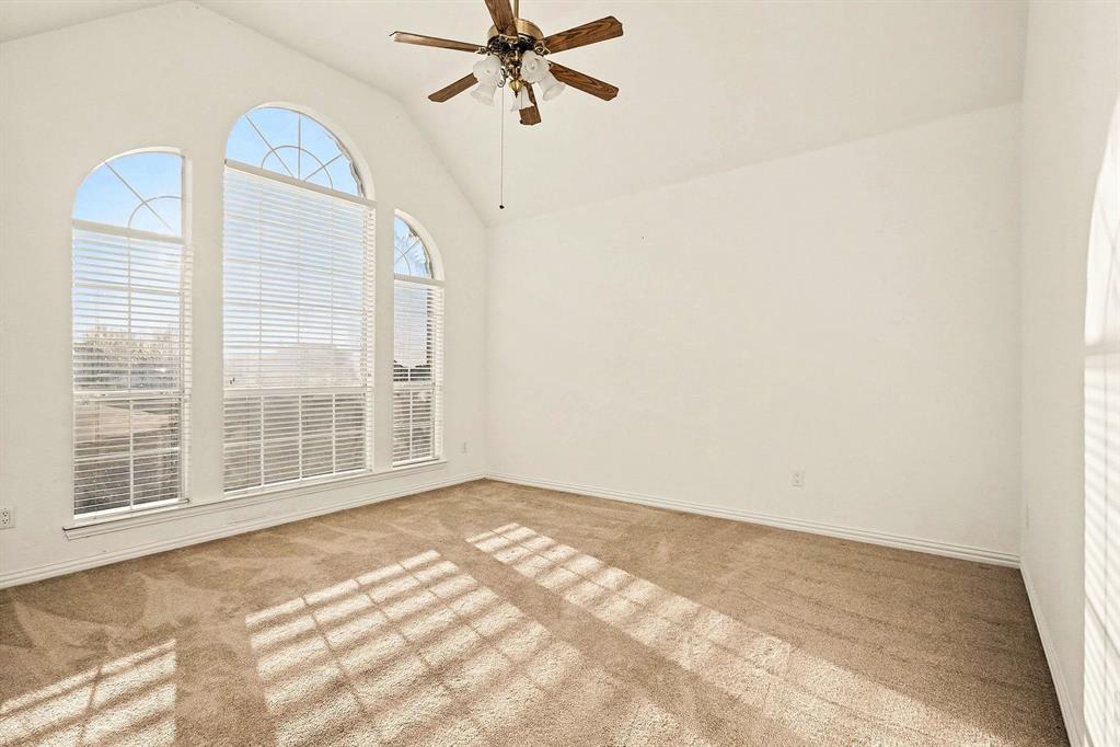 1001 W Remington Park Drive, Terrell, TX 75160