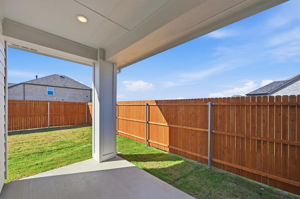 3925 Bison Lane, Crandall, TX 75114