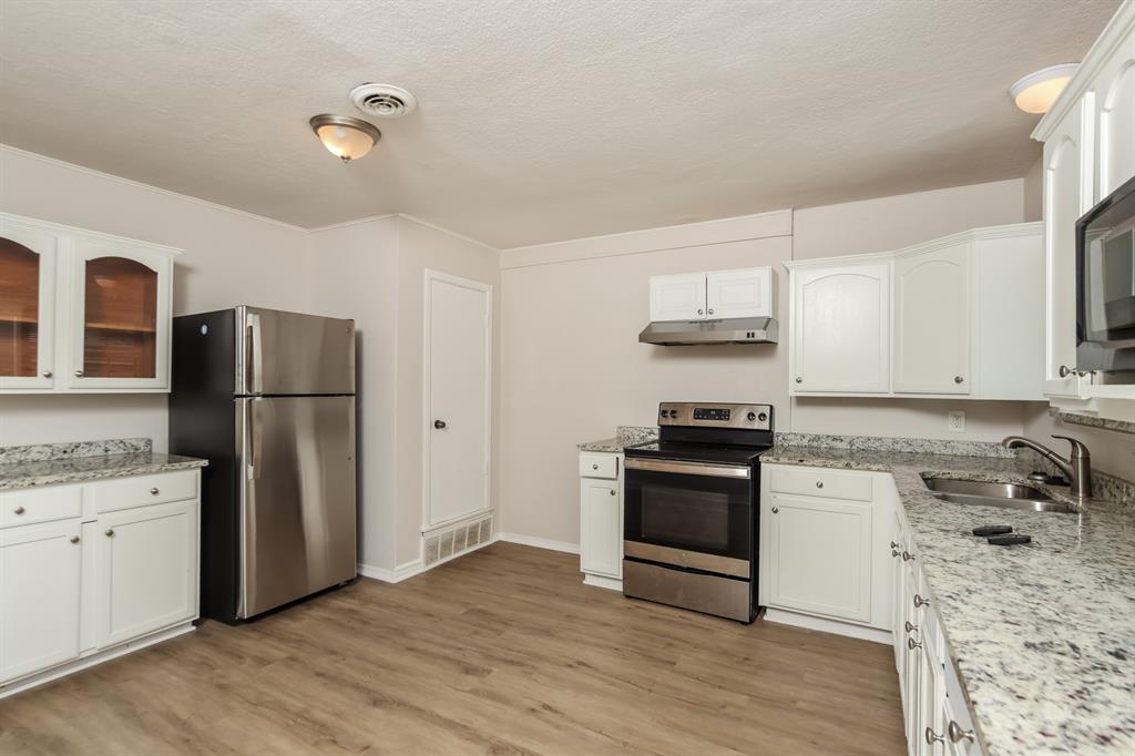 1823 Houghton Road, Dallas, TX 75217