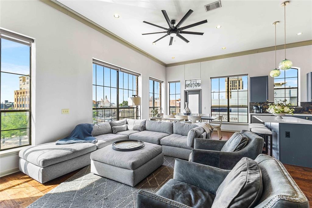 330 Austin Avenue, #322, Waco, TX 76701
