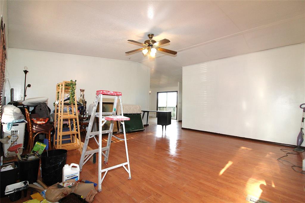 5199 Timarron Drive, Scurry, TX 75158