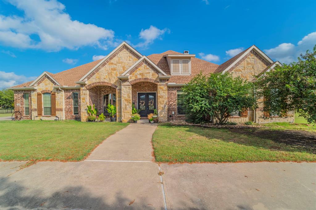 Custom built. Acreage. Pool. Workshop!