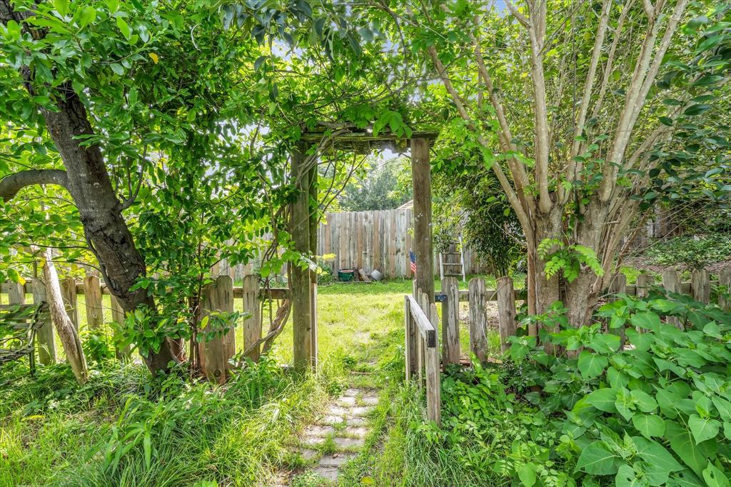 5601 Woodcastle Street, Waco, TX 76710
