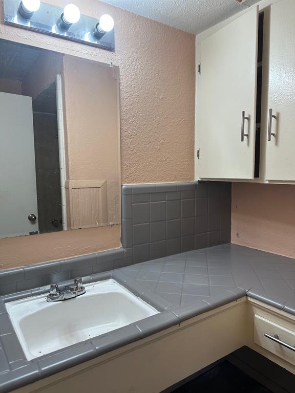1905 Hard Rock Road, Irving, TX 75061