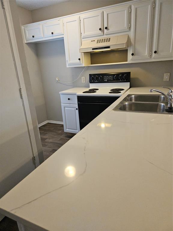 810 - Area for refrigerator (water available behind for icemaker).