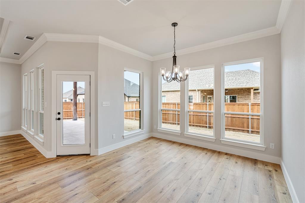 504 Limestone Circle, Mabank, TX 75147