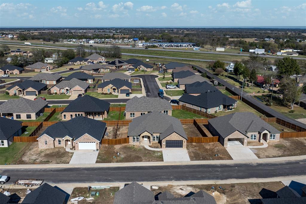 504 Limestone Circle, Mabank, TX 75147