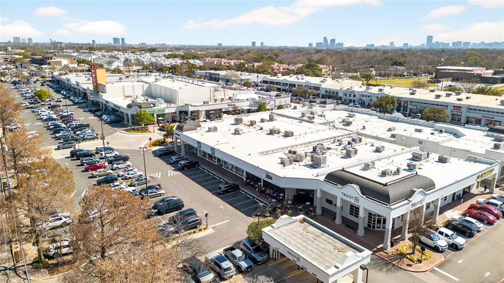 Minutes away from Inwood Village and all the restaurants and entertainment along  Inwood and Lovers Lane.
