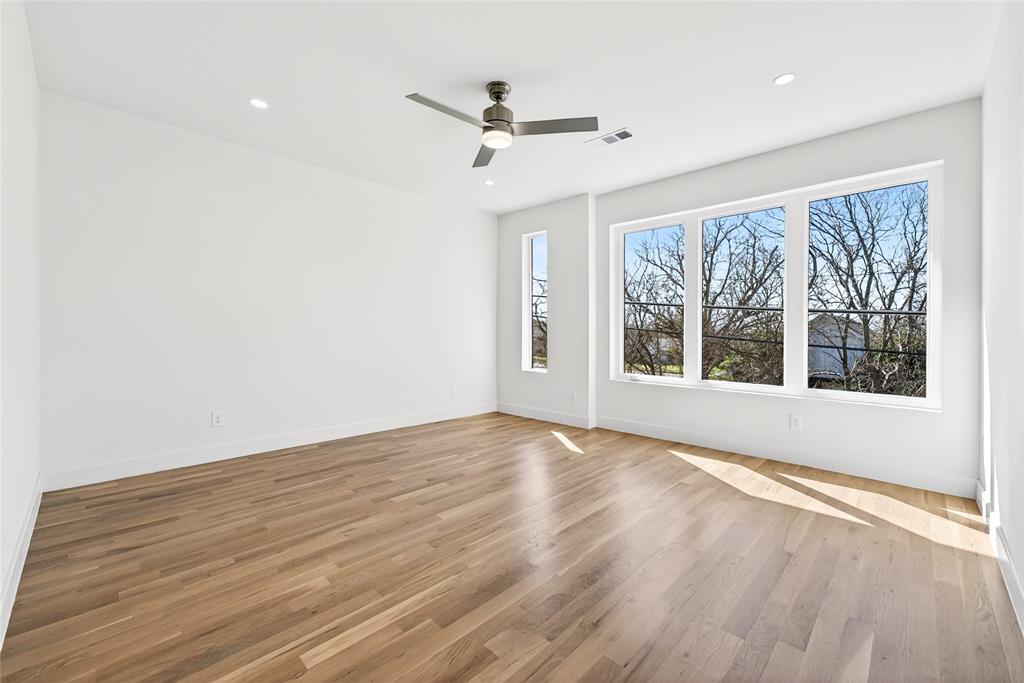 Large primary bedroom
