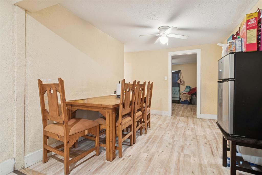 805 E 11th Street, Kemp, TX 75143 805 E 11th Street, Kemp, TX 75143