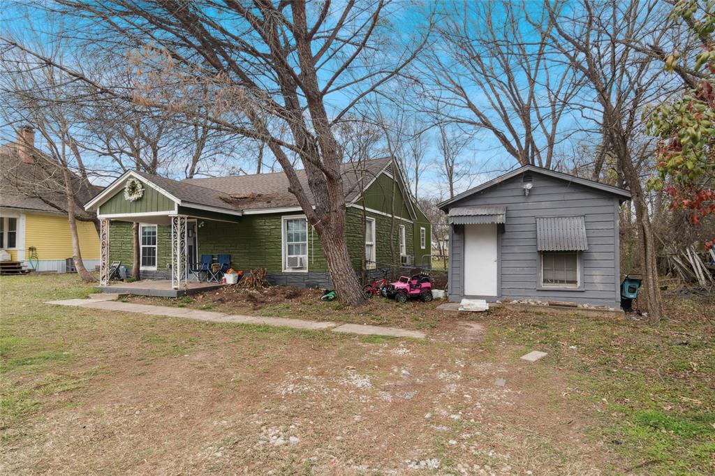 805 E 11th Street, Kemp, TX 75143 805 E 11th Street, Kemp, TX 75143