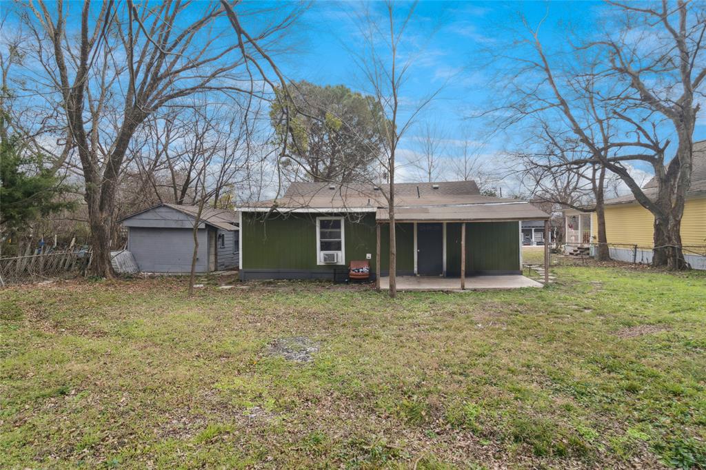 805 E 11th Street, Kemp, TX 75143