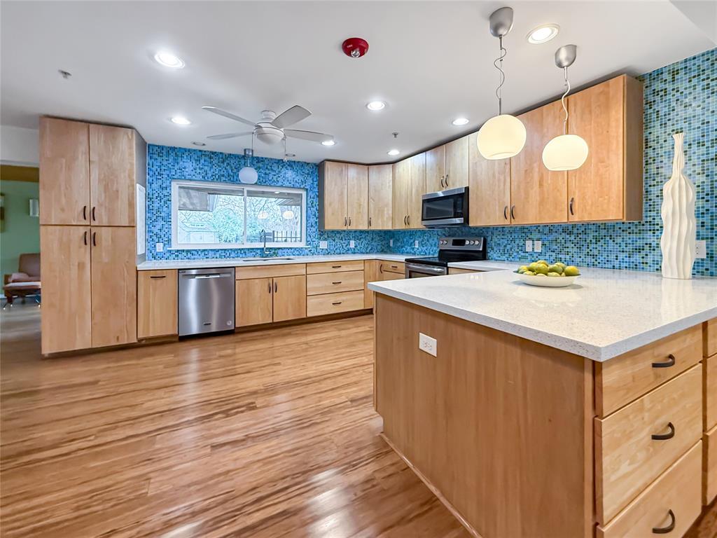 921 9th Street, Grand Prairie, TX 75050
