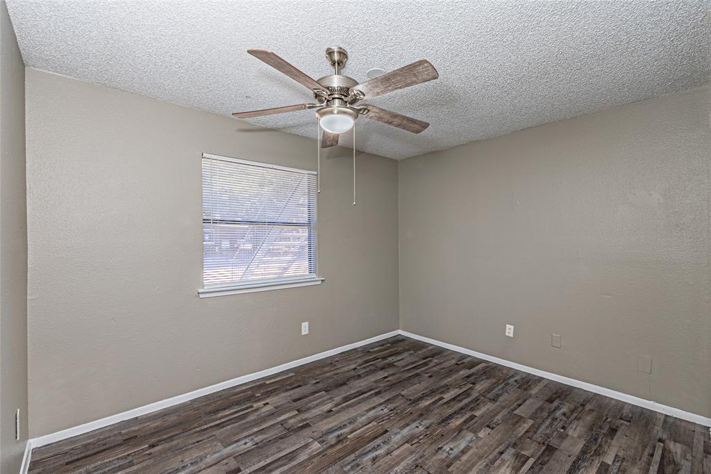 300 W Wintergreen Road, #226, DeSoto, TX 75115