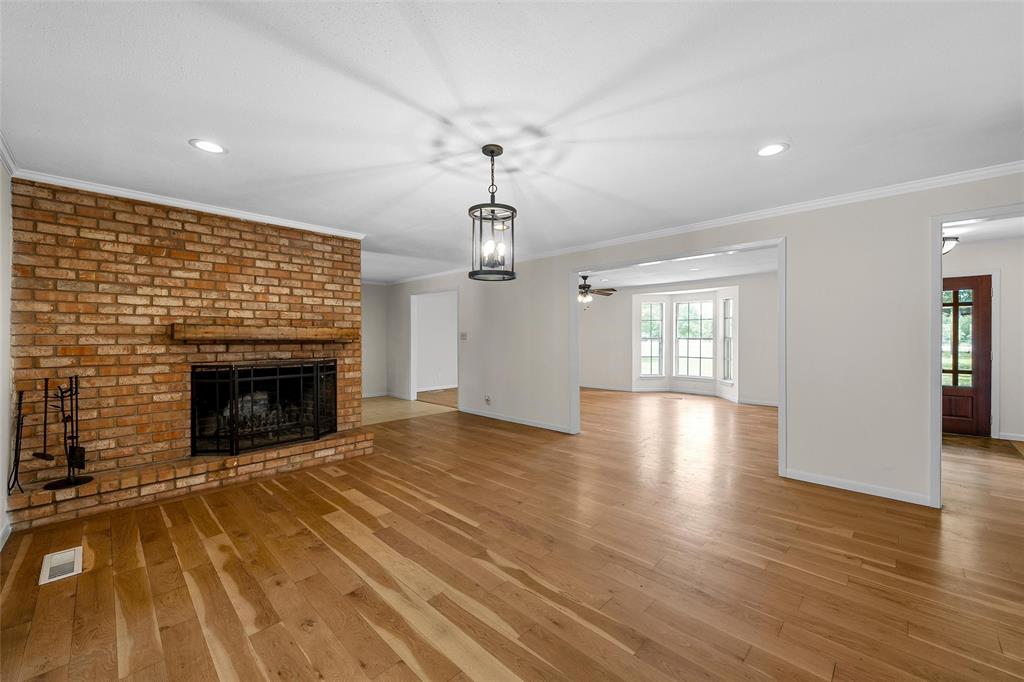 7483 Gholson Road, Waco, TX 76705