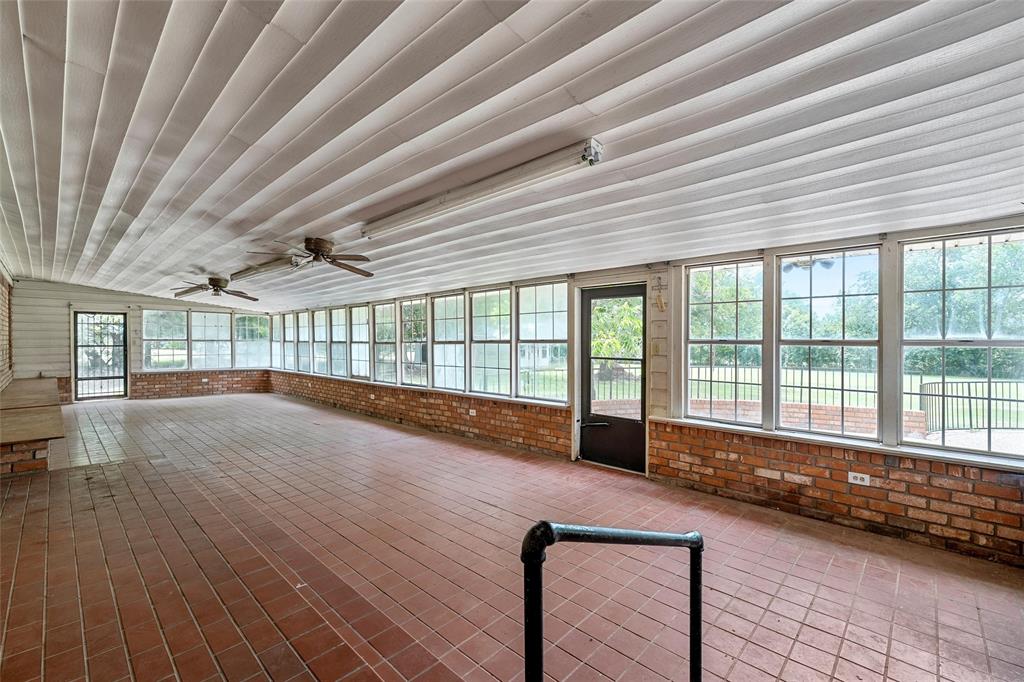 7483 Gholson Road, Waco, TX 76705