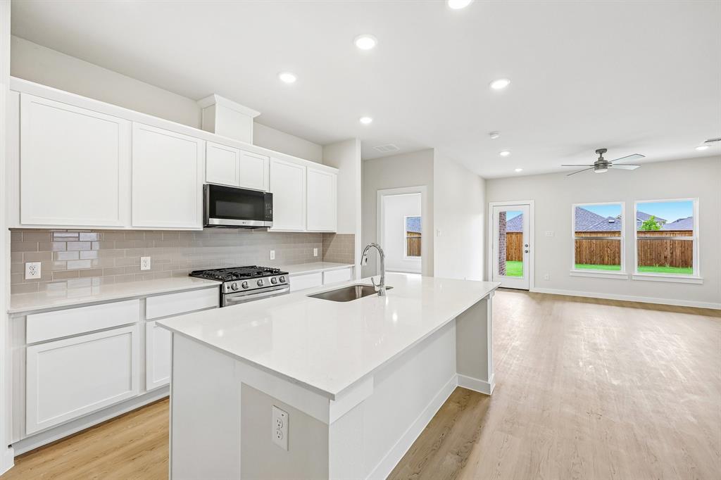 720 Ashley Gardens Drive, Forney, TX 75126