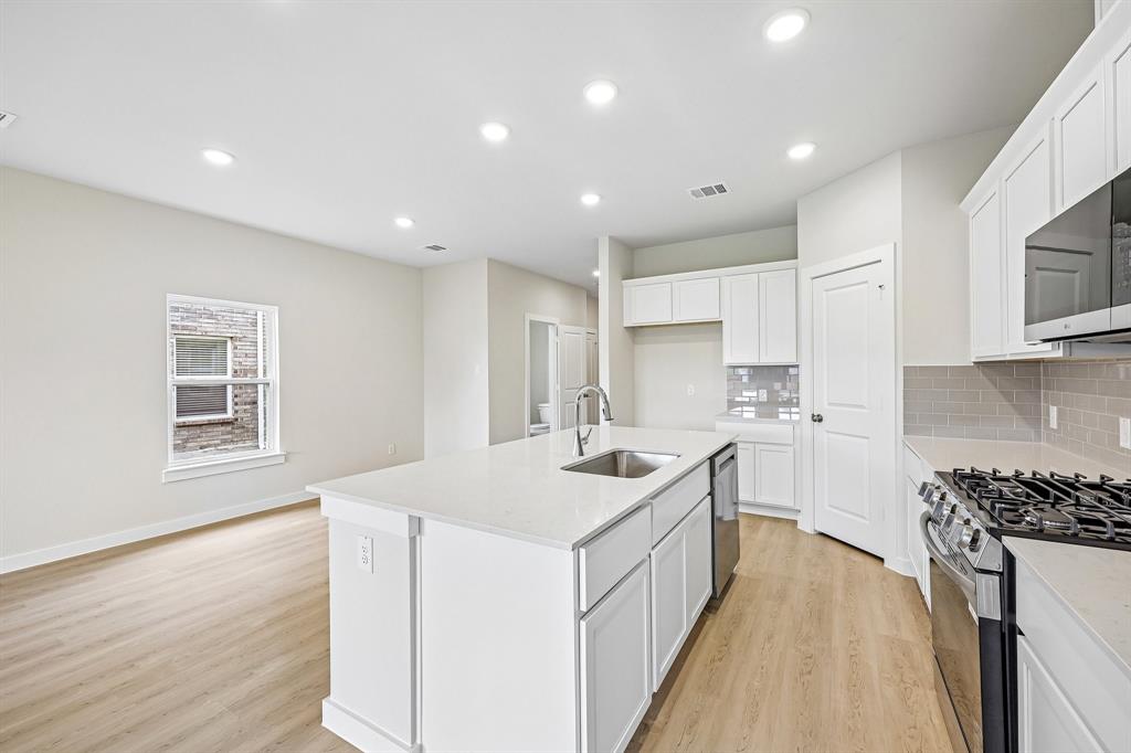 720 Ashley Gardens Drive, Forney, TX 75126