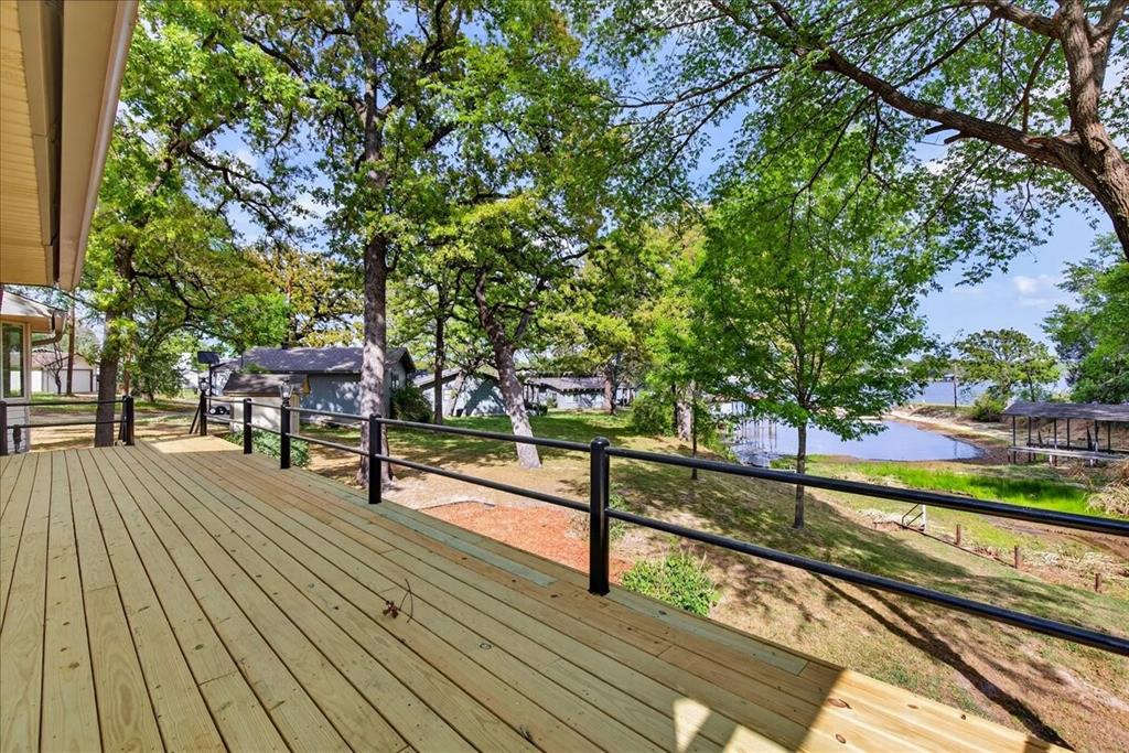 102 Summerall Drive, Mabank, TX 75156
