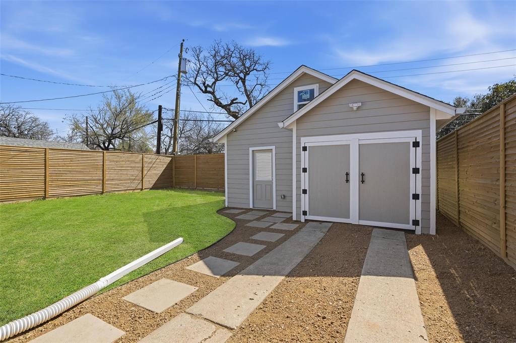 2518 W Amherst Avenue, Dallas, TX 75235