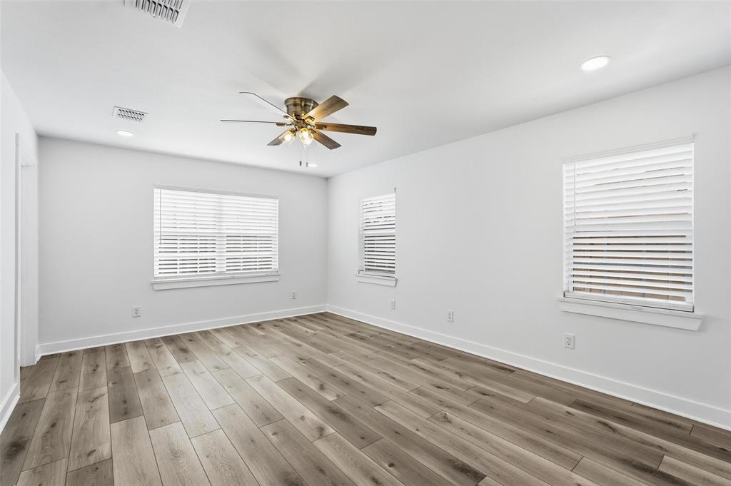 2518 W Amherst Avenue, Dallas, TX 75235