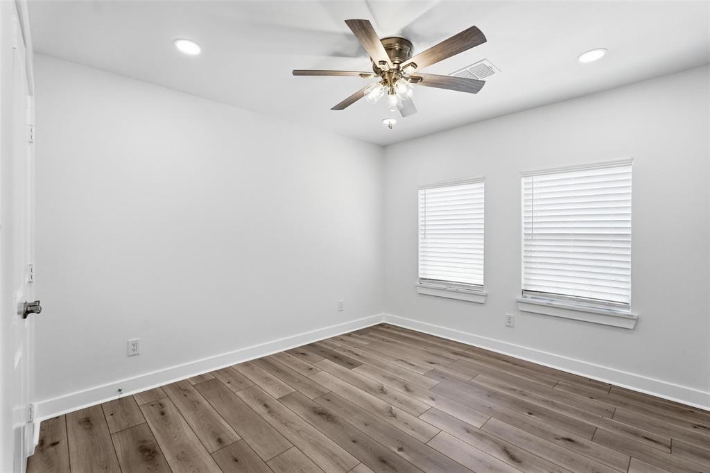 2518 W Amherst Avenue, Dallas, TX 75235 2518 W Amherst Avenue, Dallas, TX 75235