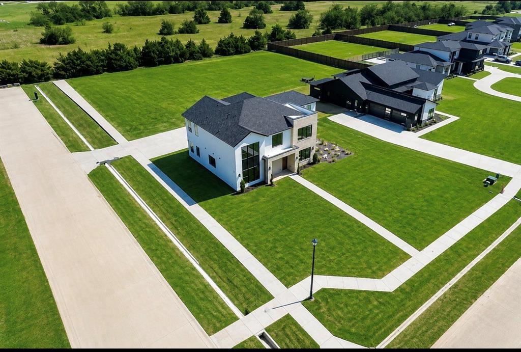 436 Whispering Way, Red Oak, TX 75154