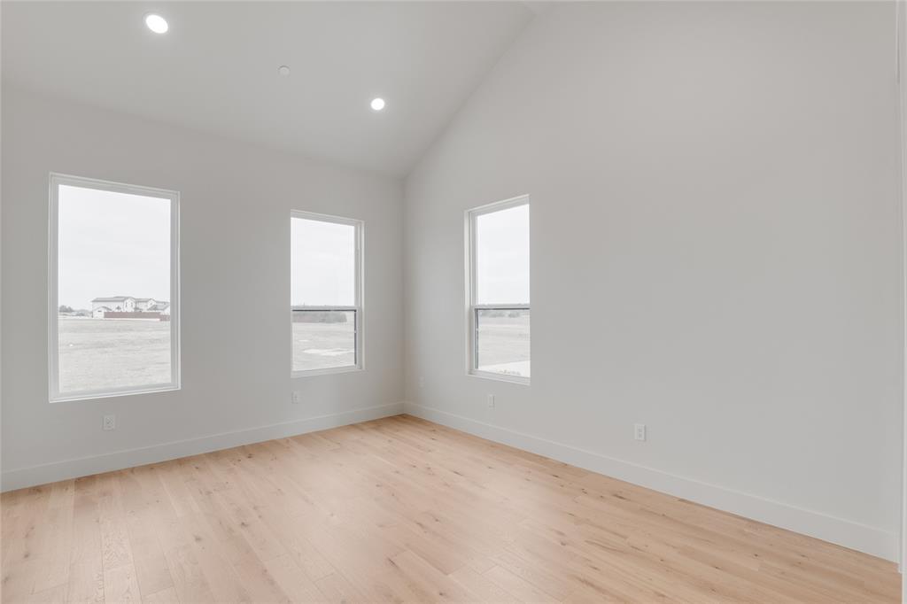 436 Whispering Way, Red Oak, TX 75154
