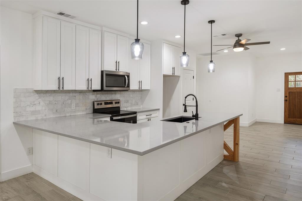 145 Barcelona Street, Payne Springs, TX 75156