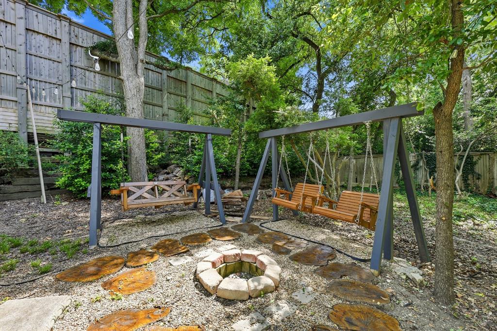 14917 Oaks North Drive, Addison, TX 75254