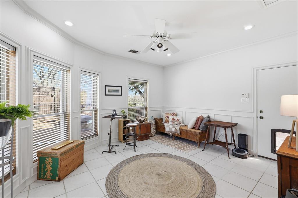 14917 Oaks North Drive, Addison, TX 75254