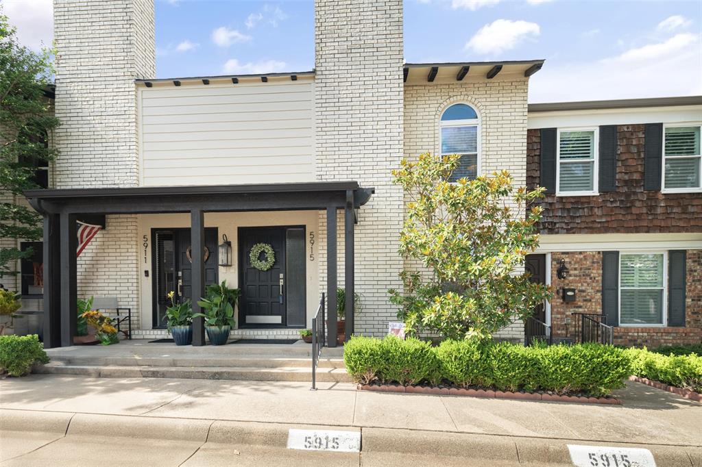 Front Entry with 2 Assigned Parking Spaces Front Entry with 2 Assigned Parking Spaces